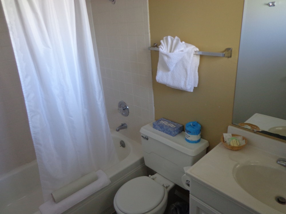 Ocean Shores Inn & Suites - photo 7