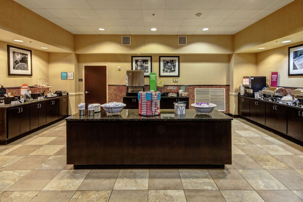 Hampton Inn Jacksonville Anniston Area - photo 44