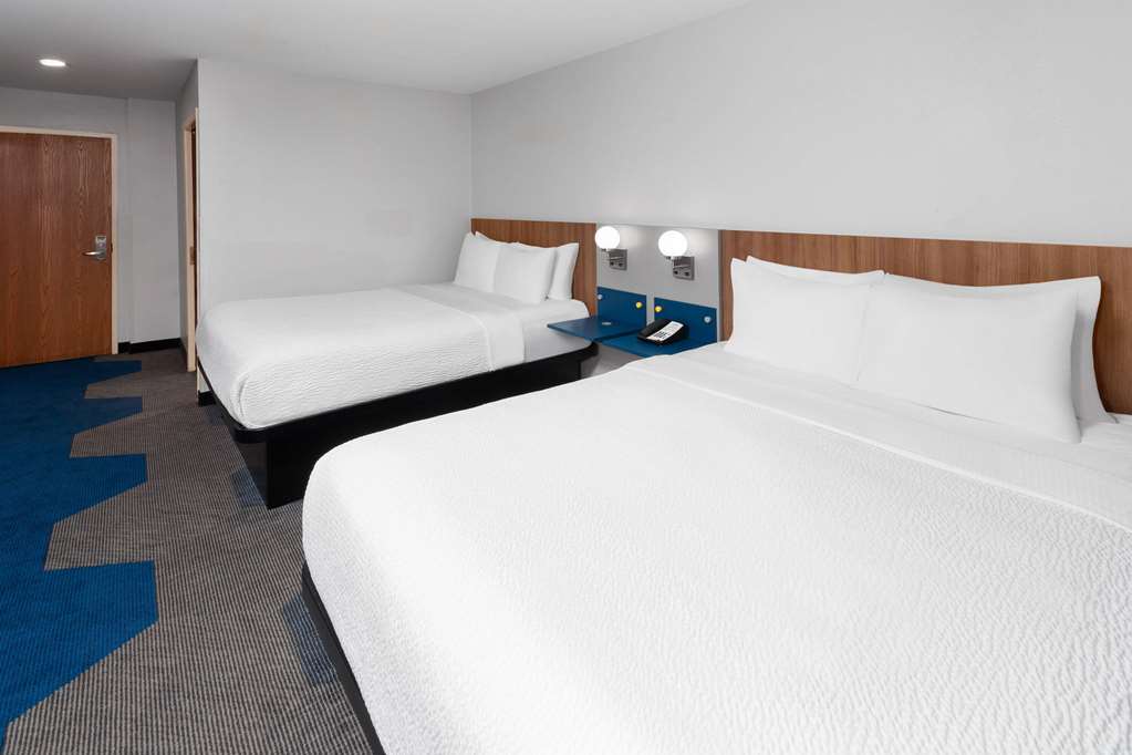Microtel Inn by Wyndham Janesville - photo 20