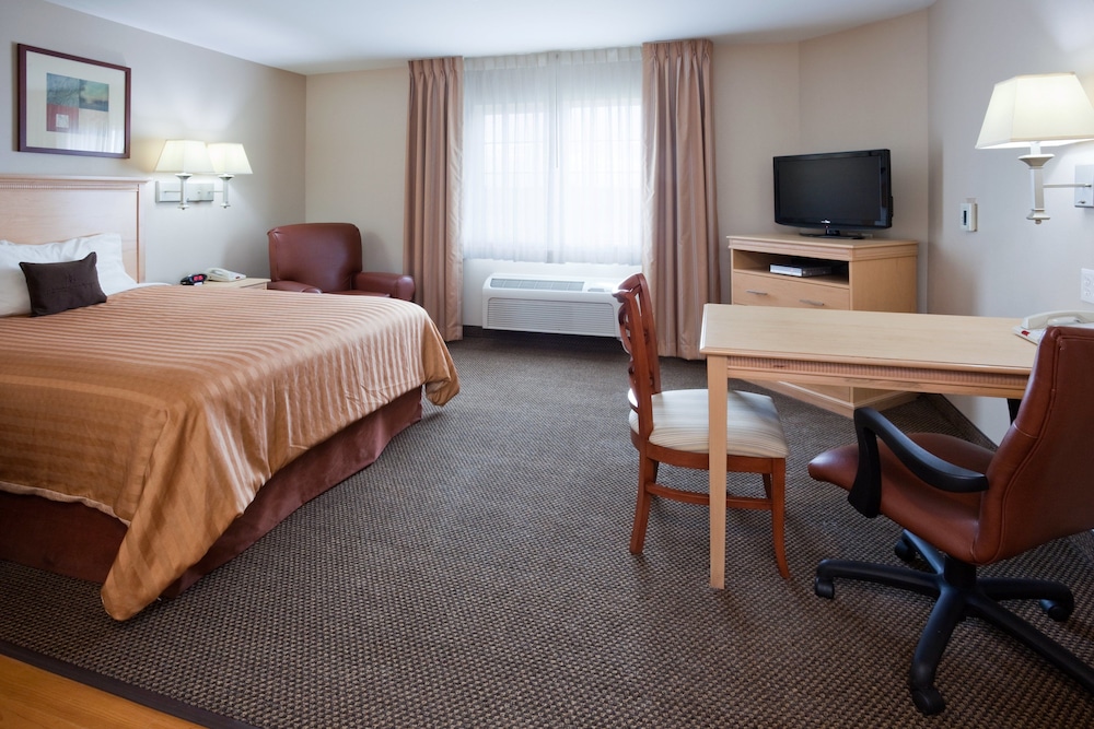 Candlewood Suites Milwaukee Brown Deer by IHG - photo 12