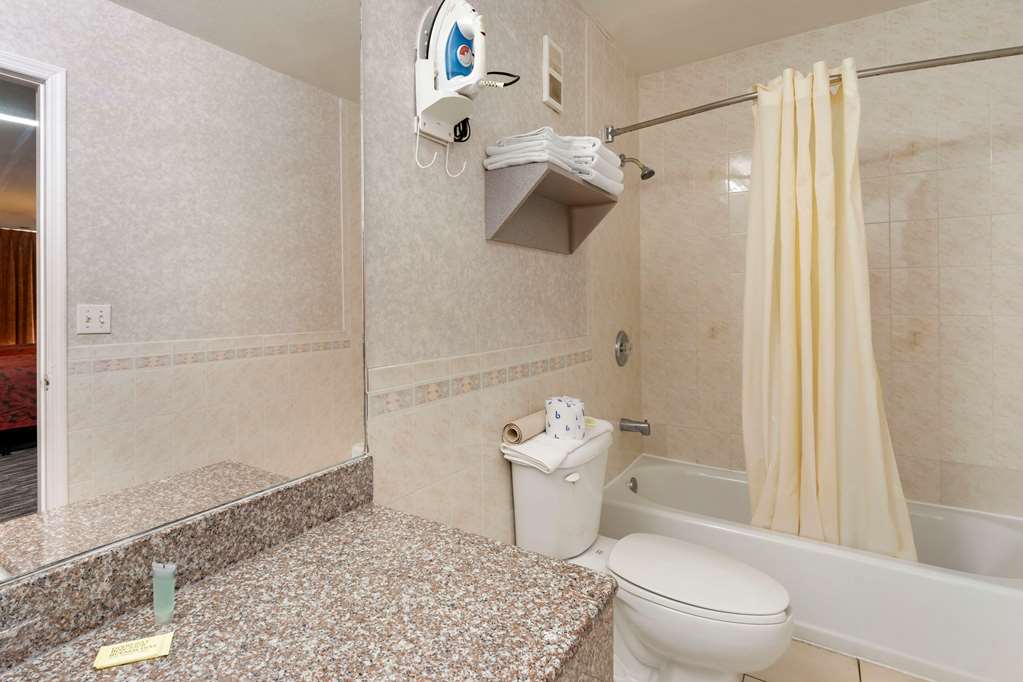 Rodeway Inn Clearwater Largo - photo 12