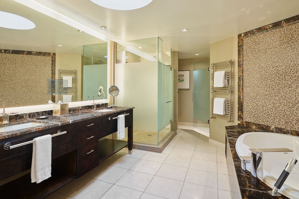 The Westin Kansas City at Crown Center - photo 36