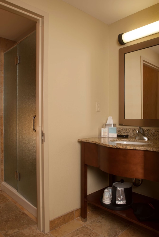 Hampton Inn Tomah - photo 20