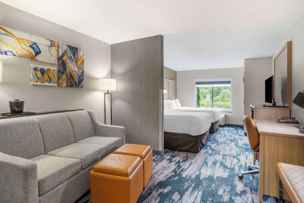 Comfort Suites At WestGate Mall - photo 15