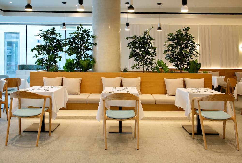 מזון ומשקאות