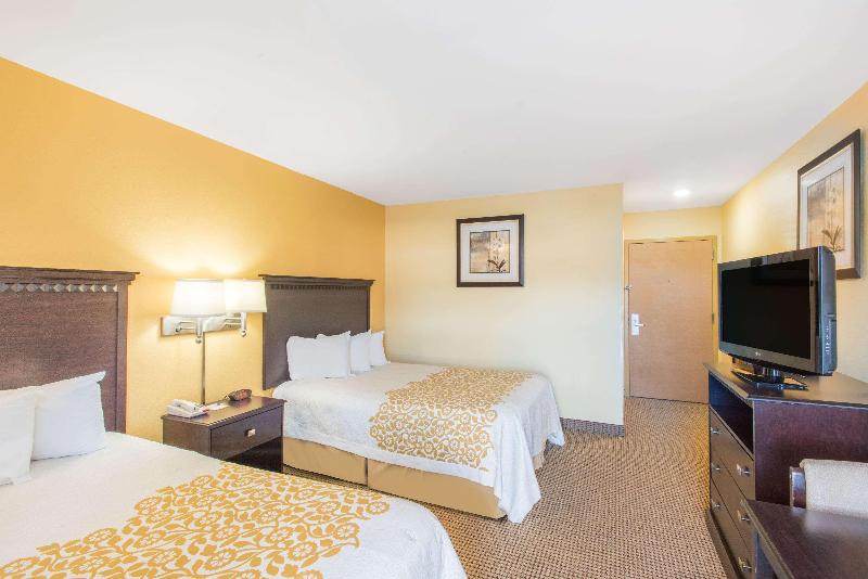 Days Inn by Wyndham Colchester Burlington - photo 14