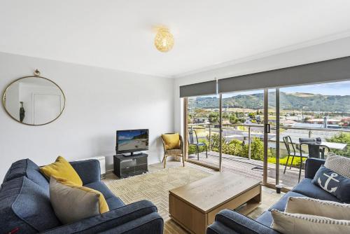 Schram BYO Linen in Apollo Bay, Australia