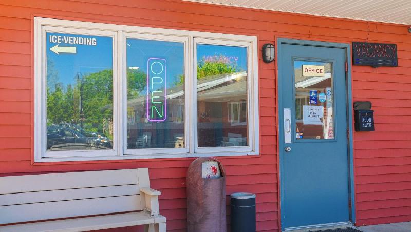 Chippewa Motel - photo 7