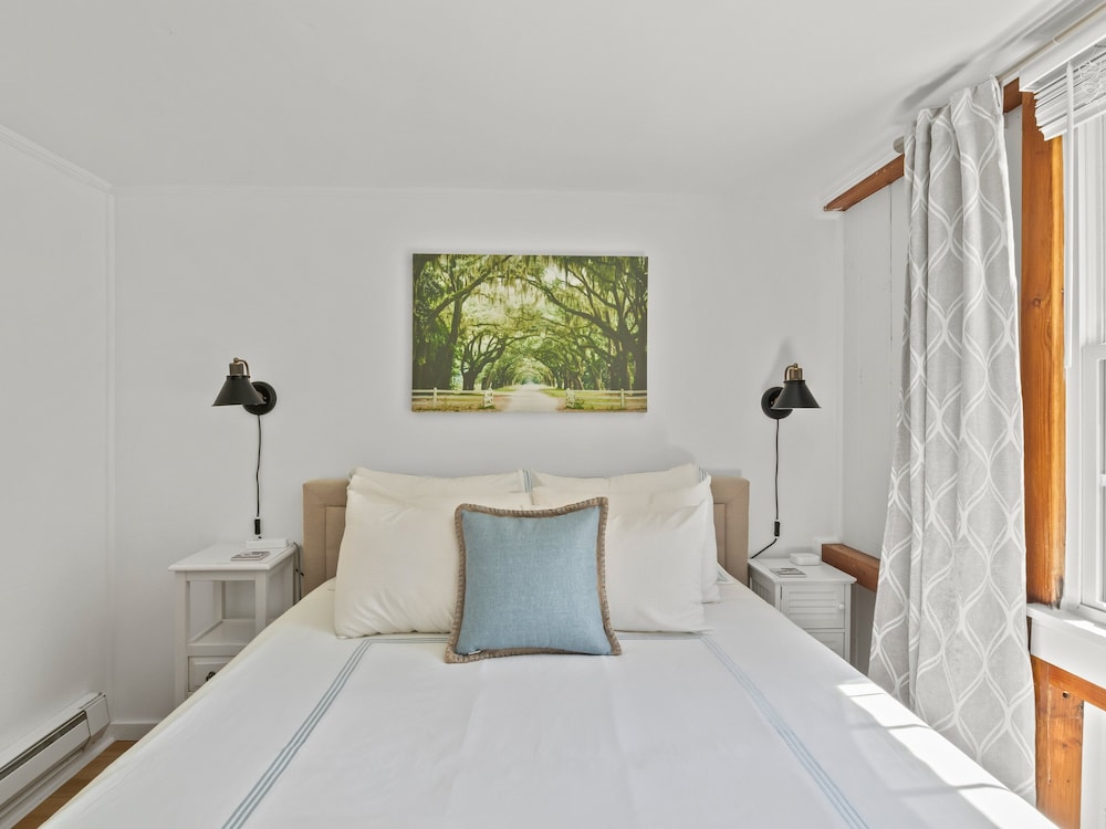 The Seagrove Suites & Guest Rooms - photo 23