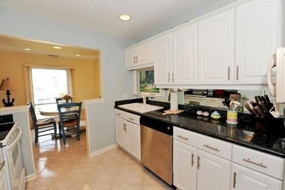 946 Cutter Court at Sea Pines Resort - photo 9