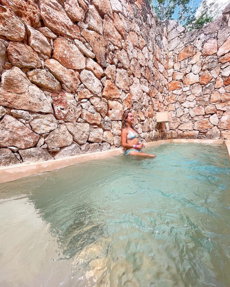Private pool