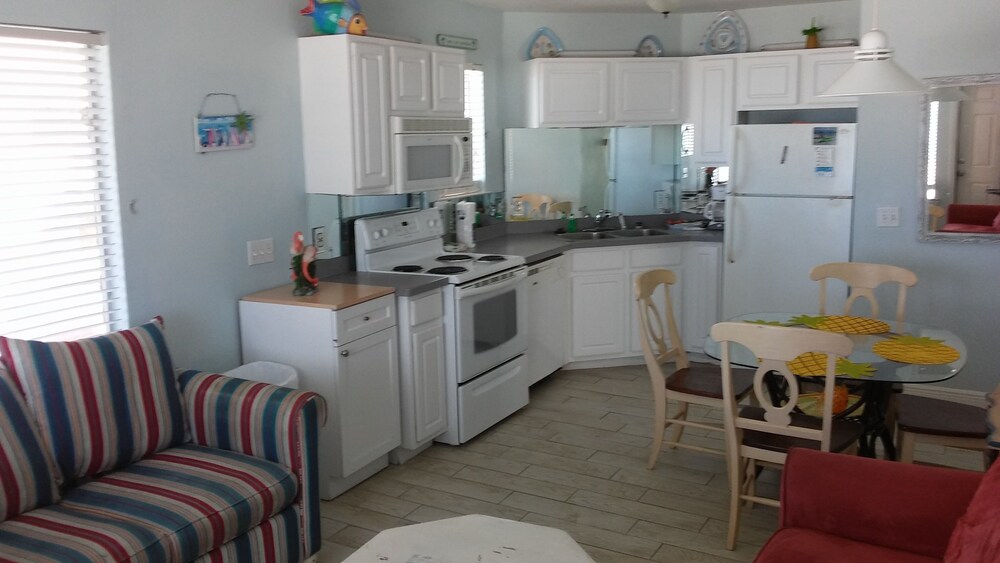 Pineapple Villas on Laguna Beach - photo 110