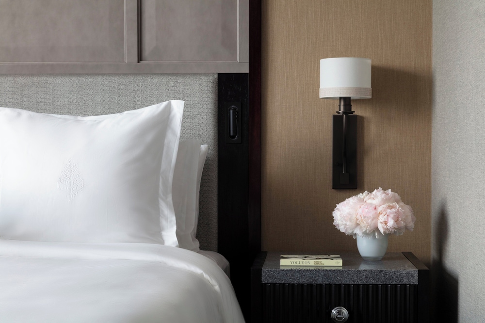 Four Seasons Hotel One Dalton Street Boston - photo 26