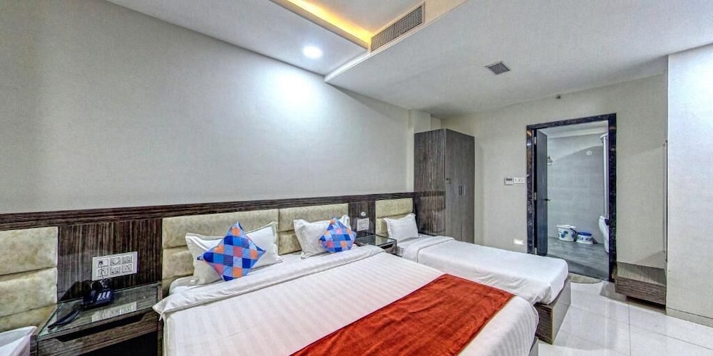 The Aanandam Hotel Resort — hotel in Itarsi