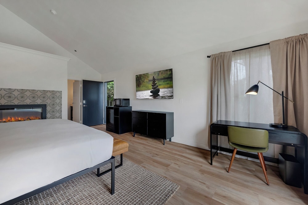 Bodega Coast Inn and Suites - photo 13
