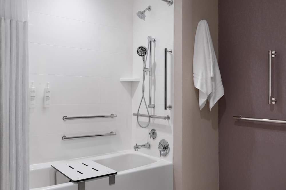 Hilton Garden Inn Greenville University Area - photo 21
