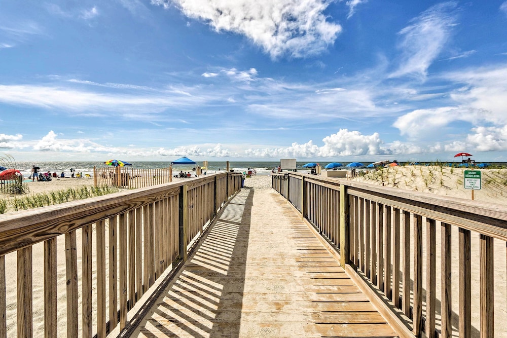 Folly Field Beach Access: Resort Condo w Pools - photo 18