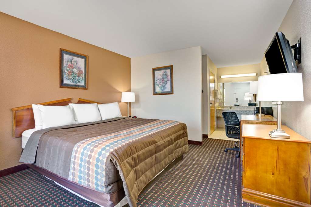 Days Inn by Wyndham Hernando - photo 11