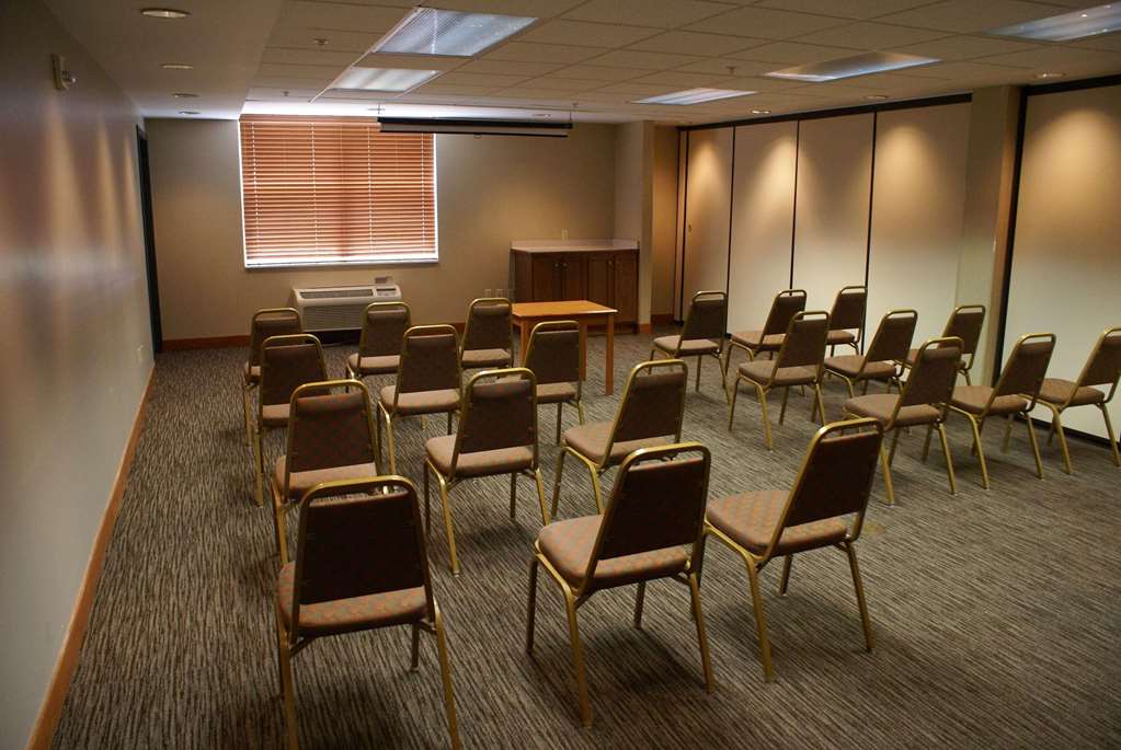 Country Inn & Suites by Radisson Lansing MI - photo 27