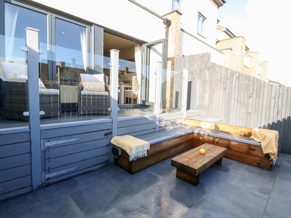 Sandy House — 4-Star Luxury Hotel in Rhosneigr, United Kingdom