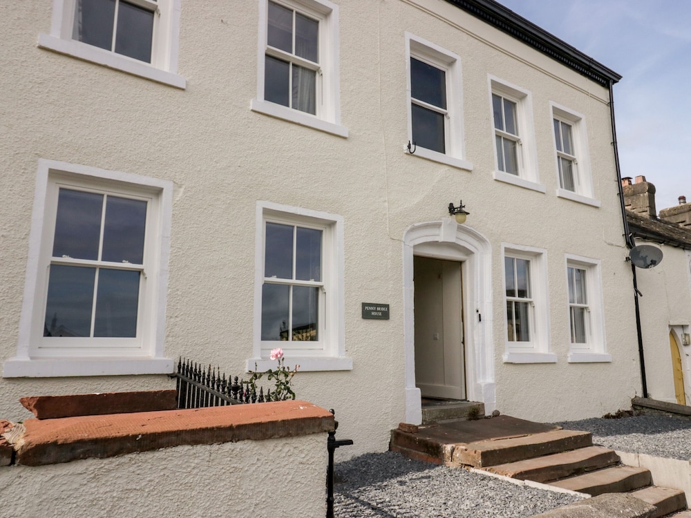Penny Bridge House — 4-Star Luxury Hotel in Ulverston, United Kingdom