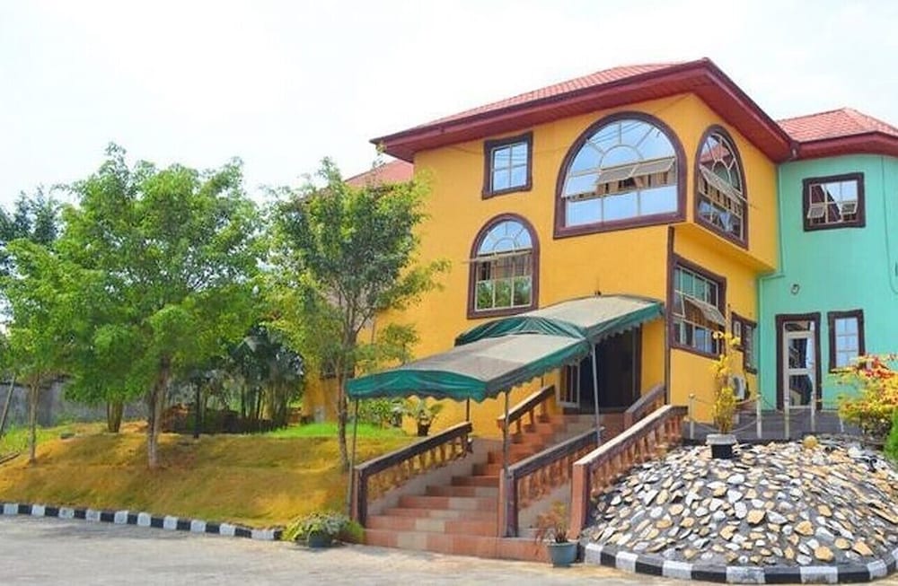 Dekka Hotel - last minute hotel in Calabar