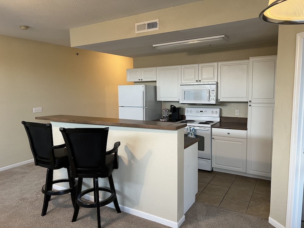 Washburn Hotel Suites - photo 13