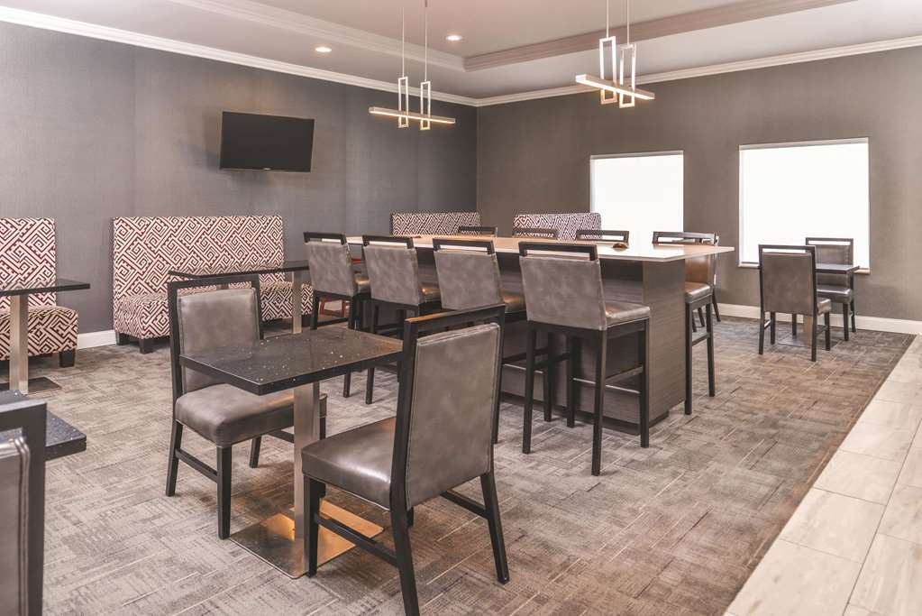 La Quinta Inn & Suites by Wyndham Abilene Mall - photo 24