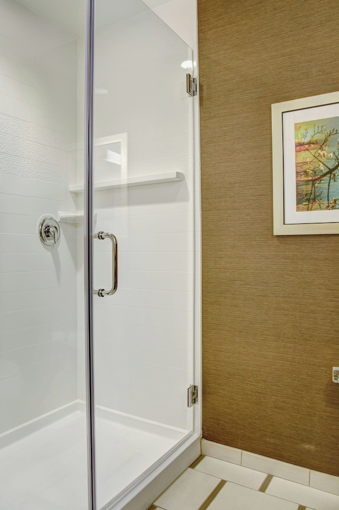 Fairfield Inn & Suites Rochester Mayo Clinic Area St. Marys - photo 17