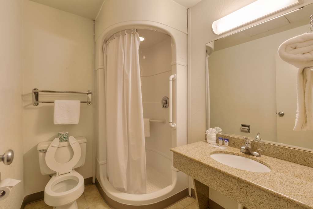 Americas Best Value Inn Amarillo Airport - photo 13