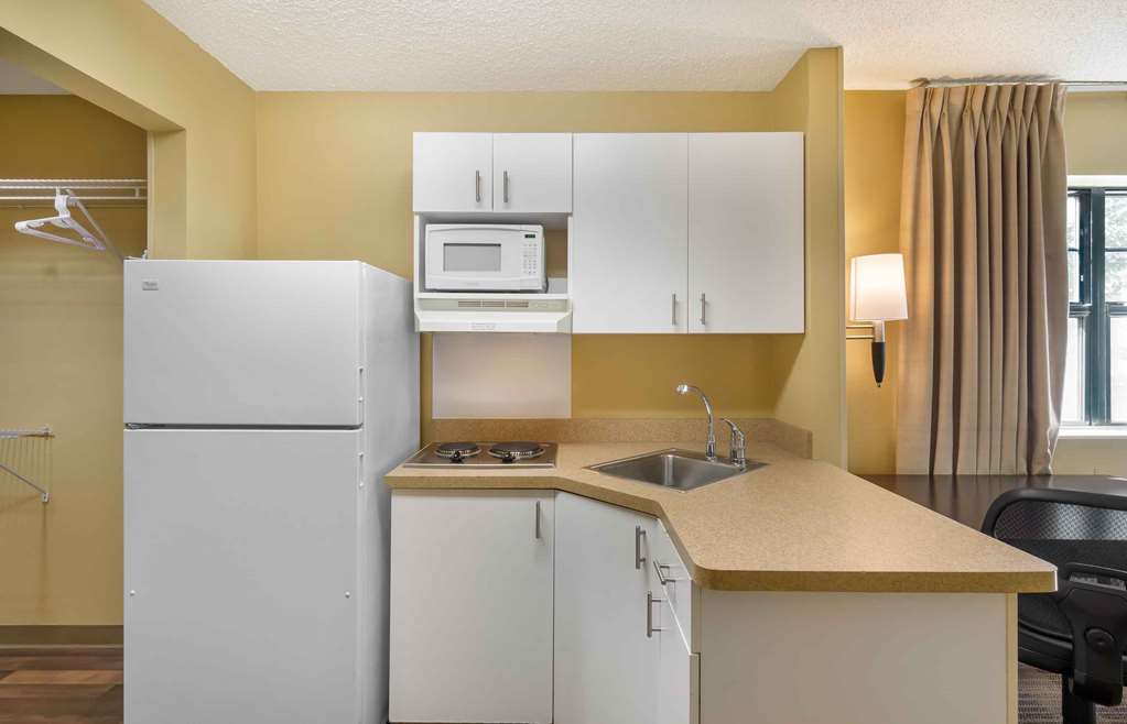 Extended Stay America Suites Seattle Lynnwood - photo 12