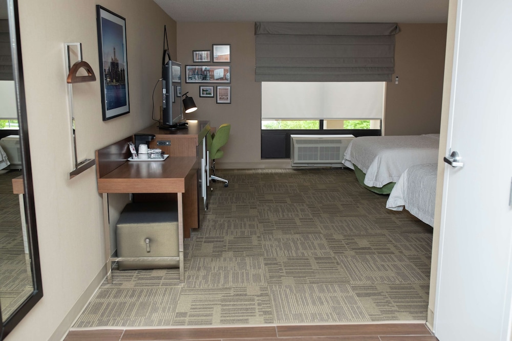 Hampton Inn Commerce Novi - photo 19