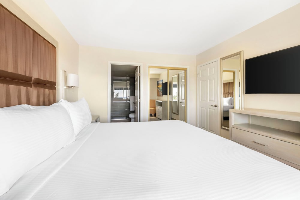 Hilton Vacation Club Riviera Beach & Shores CA - photo 7