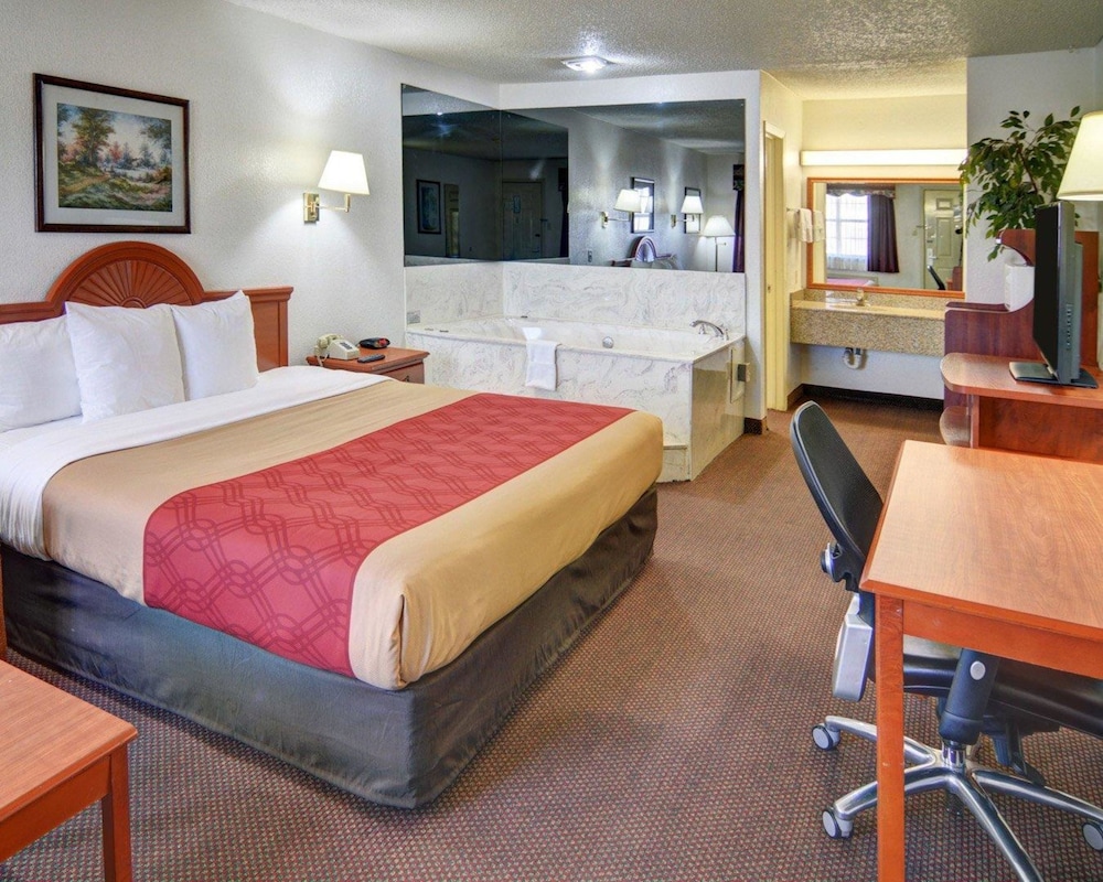 Super 8 by Wyndham Decatur Texas - photo 10