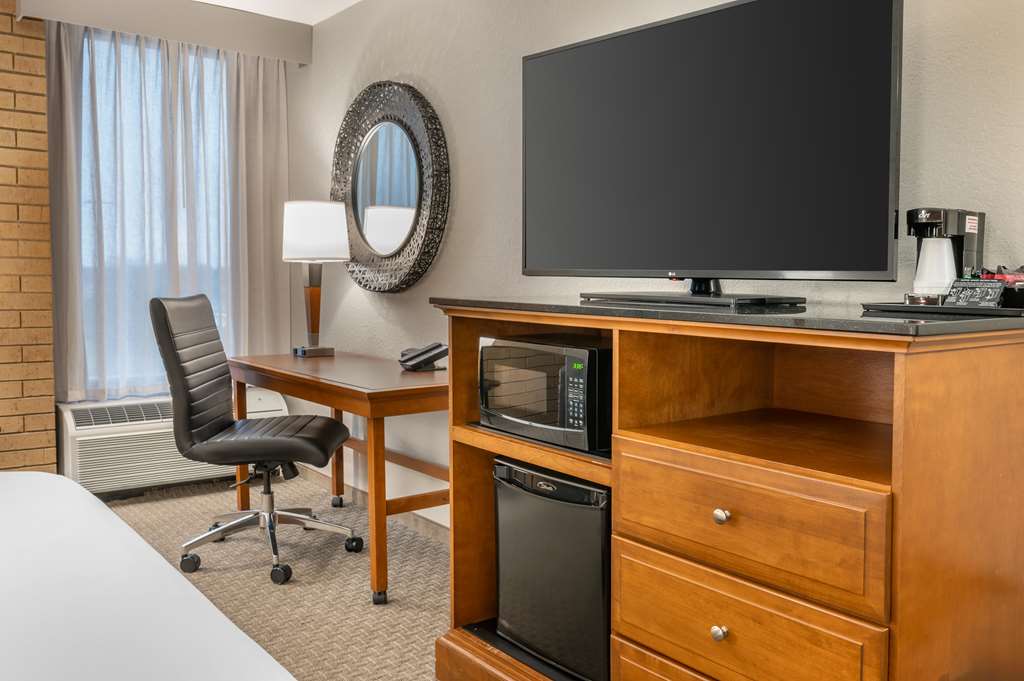 Drury Inn & Suites Champaign - photo 35