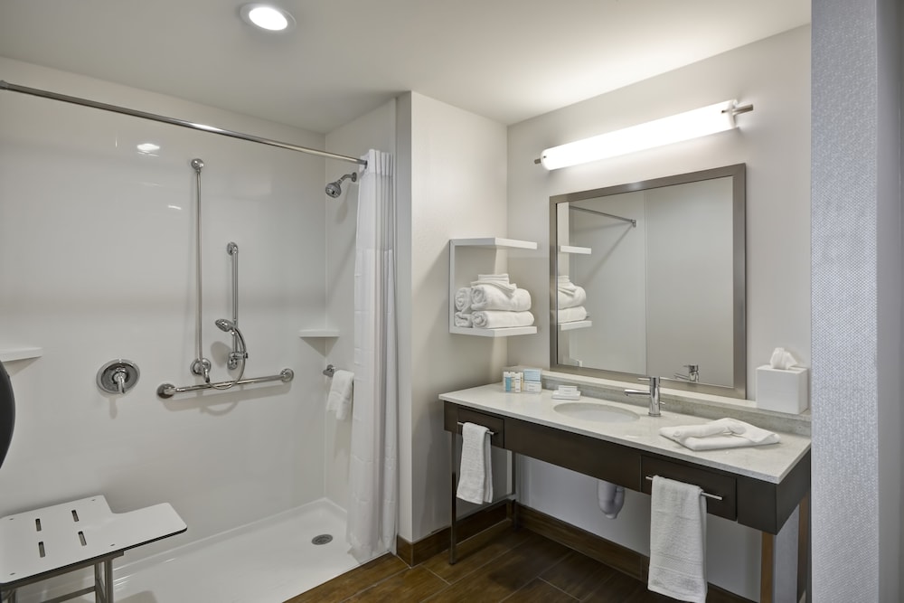 Hampton Inn Kyle - photo 17