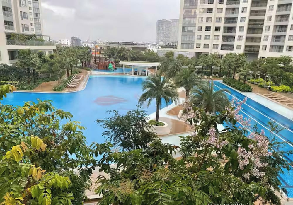 Bluesky Diamond Island Luxury Vacation in Unknown City, Vietnam