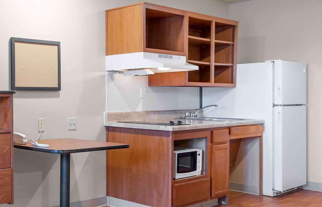 Extended Stay America Select Suites Colorado Springs - photo 28