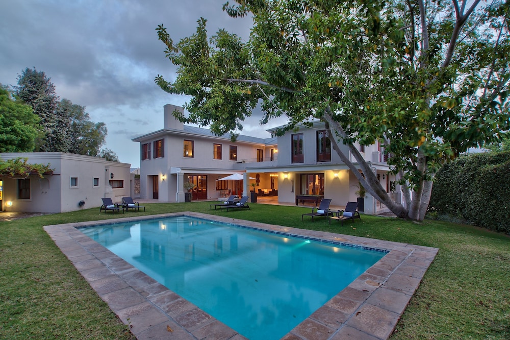 Nova Constantia Boutique Residence