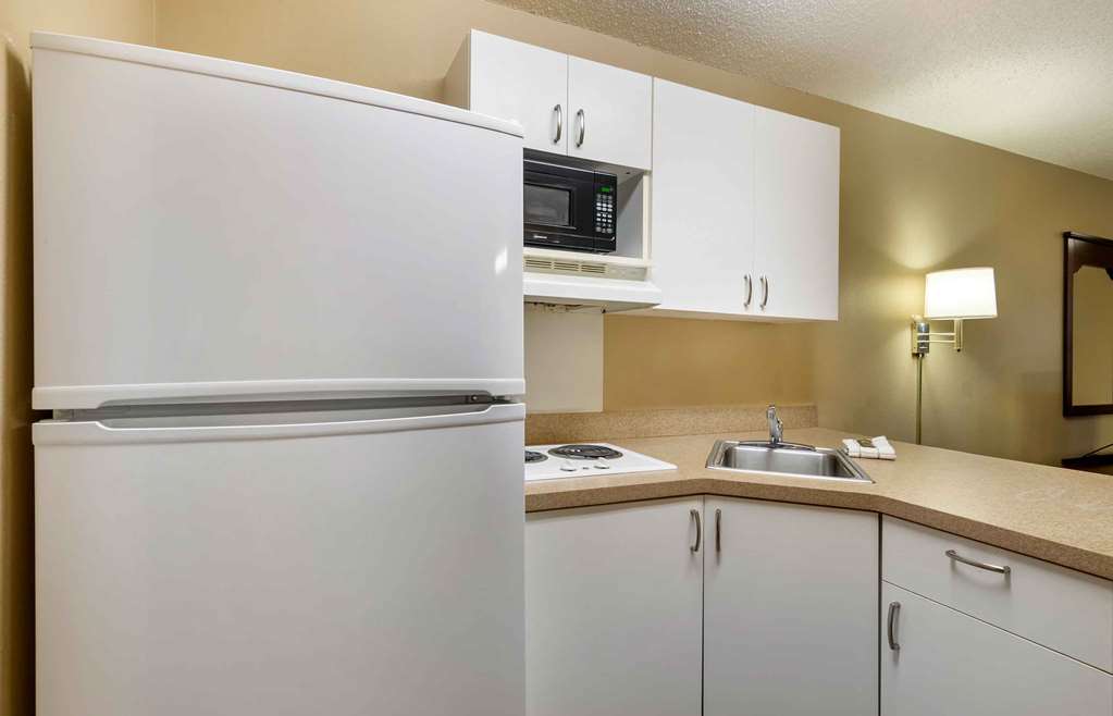 Extended Stay America Suites Kansas City South - photo 19