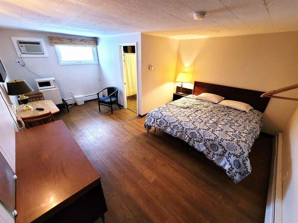 Norman Motel - photo 13