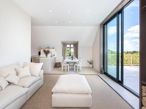 Pheasants Nest — 5-Star Luxury Hotel in Broadway, United Kingdom