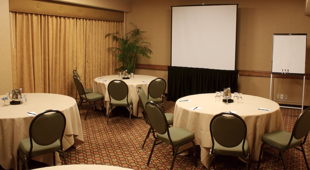 Ontario Airport Hotel & Conference Center - photo 32