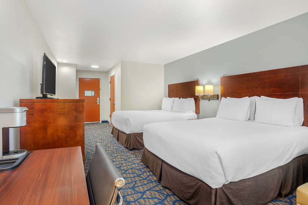 Best Western Plus Villa Del Lago Inn Patterson - photo 17