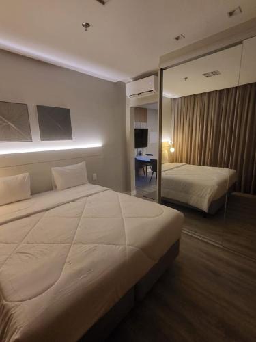 Flat Tower Infinity Meia Praia in Itapema, Brasil