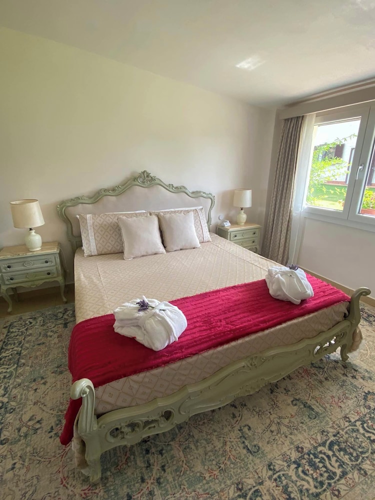 Tenuta Le Mandorlaie Agriturismo in Scansano — 4-Star Luxury Hotel in Scansano, Italy