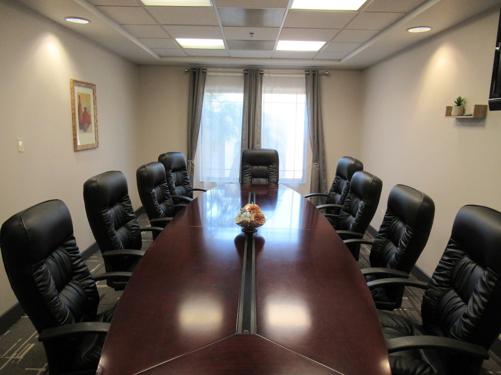Country Inn & Suites by Radisson Ontario at Ontario Mills CA - photo 86