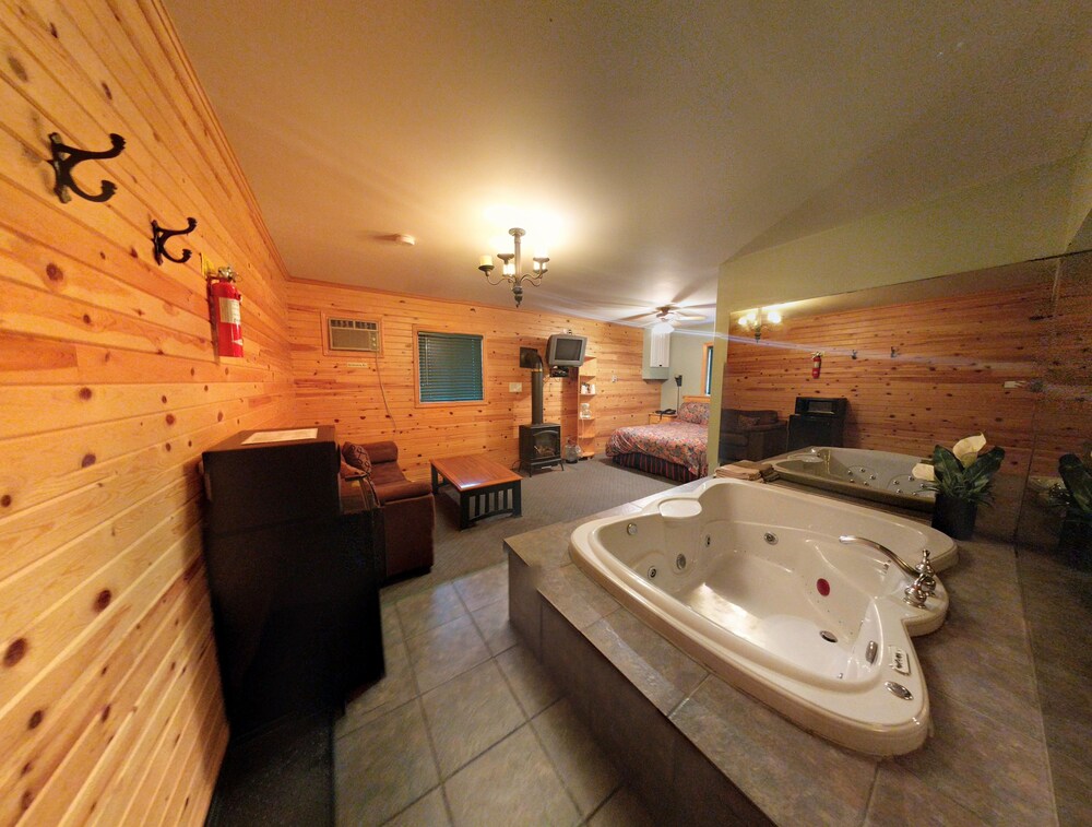 Bay Motel - carbon neutral hotel in North Bay