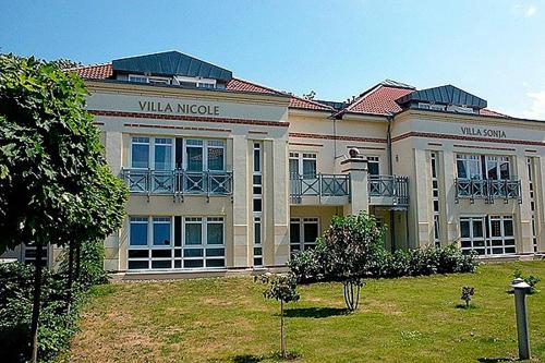 Residenz Am Postplatz Villa Sonja Whg 10 — 4-Star Luxury Hotel in Zingst, Germany