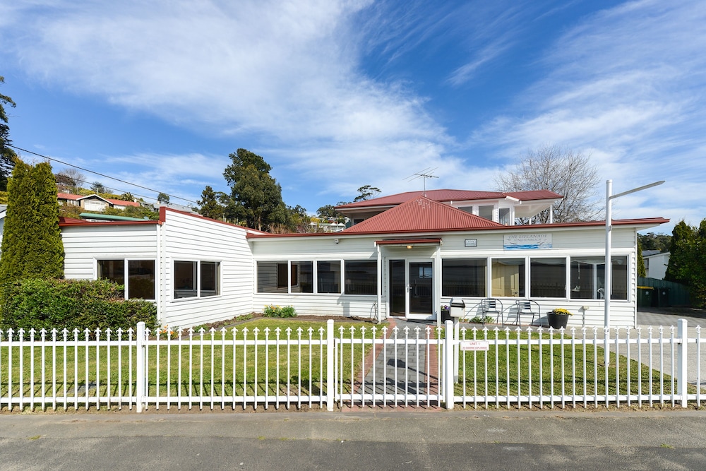 The Esplanade Kingston Beach Beachfront — 4-Star Luxury Hotel in Kingston Beach, Australia